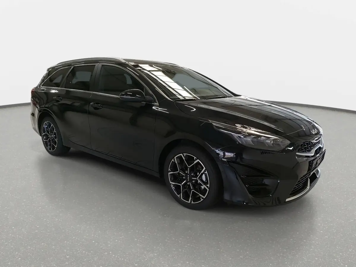 KIA CEED SW 1.5 T-GDI DCT7 GT-LINE