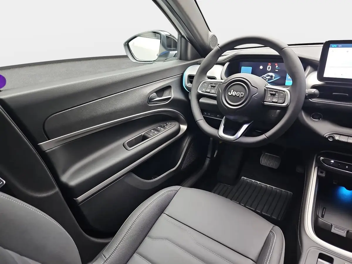 JEEP AVENGER ELEKTRO SUMMIT MJ26 LEDERSITZE INFOTAINMENT & KOMFORTPAKET