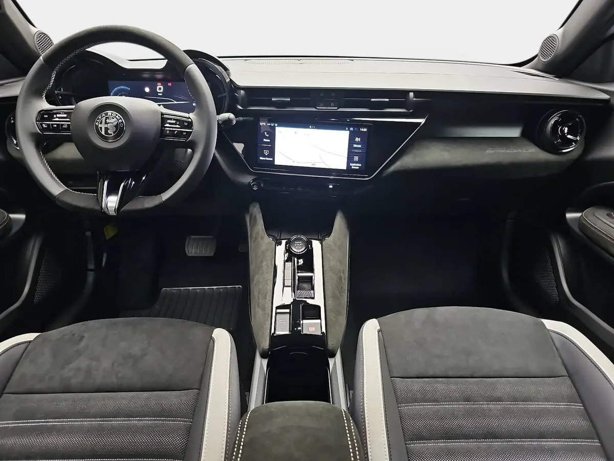 ALFA ROMEO JUNIOR ELETTRICA 54 KWH FÖRDERFÄHIG SPORT SPECIALE