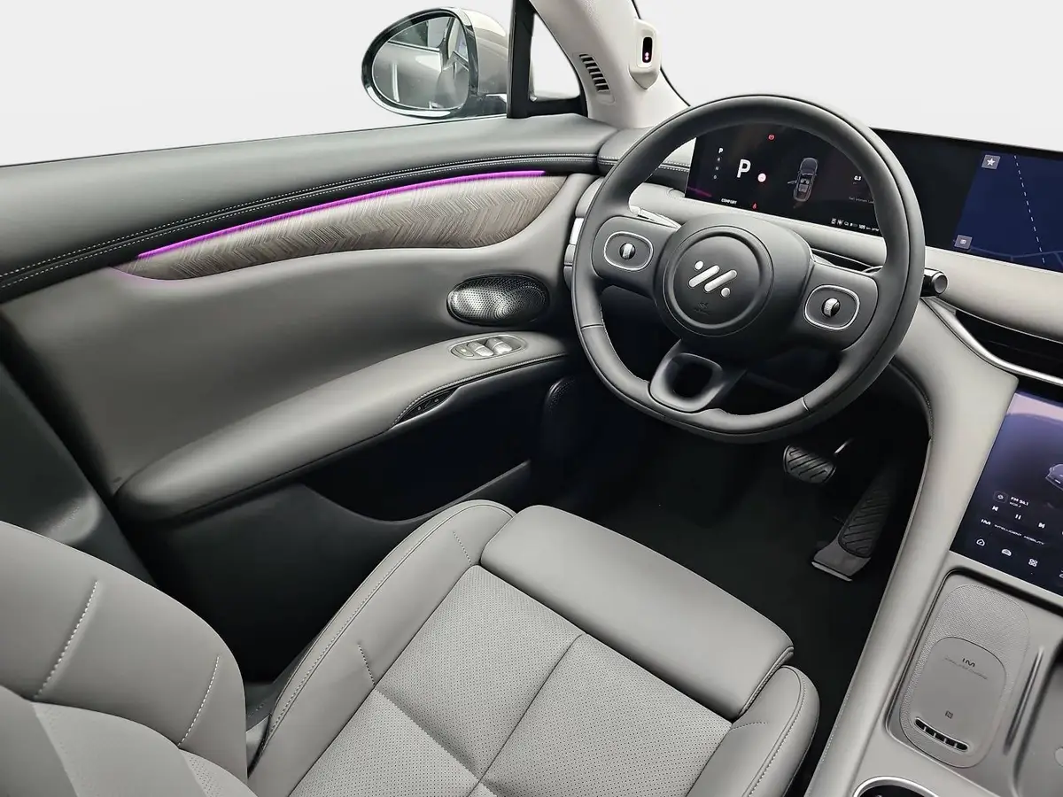 MG ANDERE EV 100 KWH MY26 PREMIUM AWD DRIVE PACK