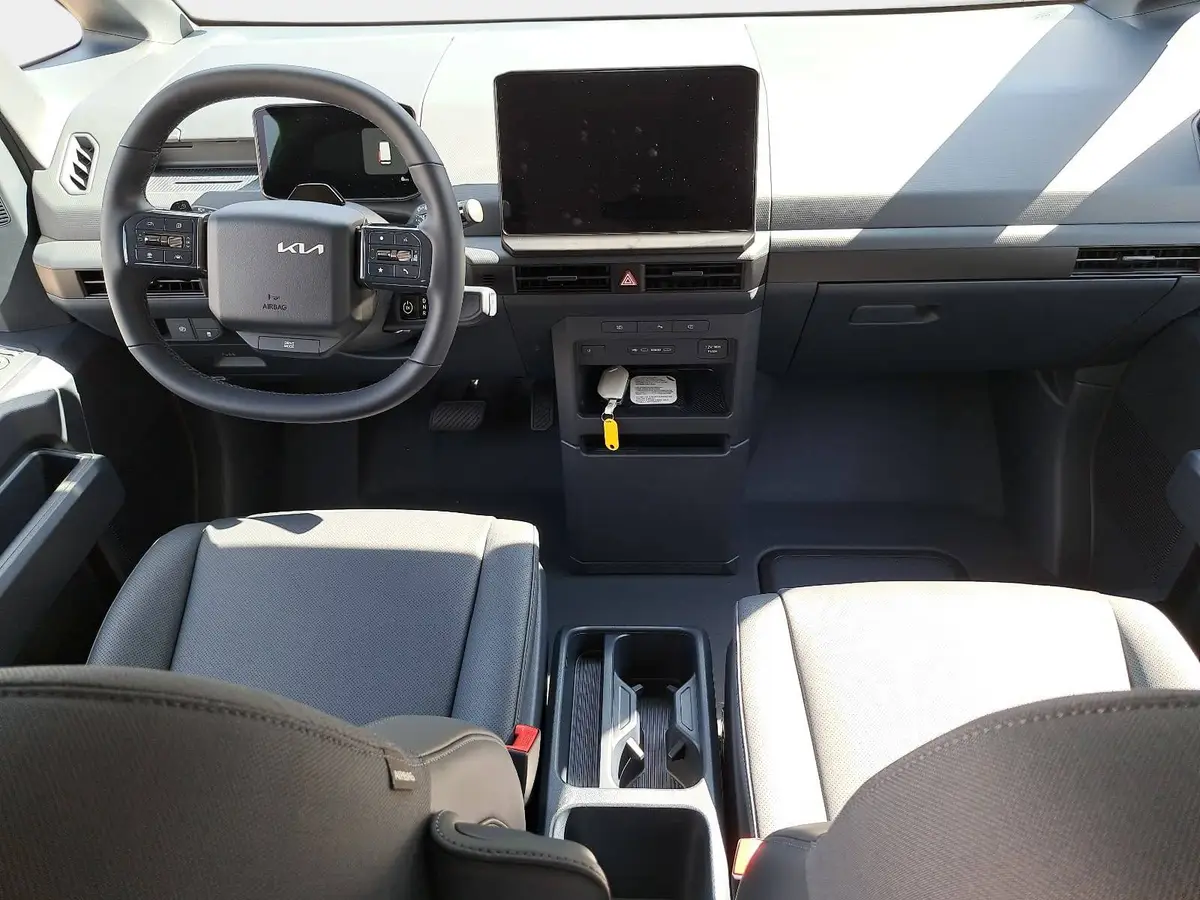 KIA PV5 PASSENGER 71.2 KWH ELITE MJ26 WÄRMEPUMPE ALLWETTERREIFEN