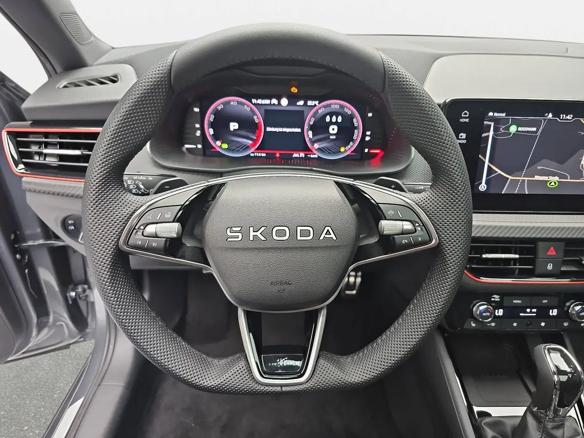 SKODA KAMIQ 1.5 TSI DSG MONTE CARLO NAVI MATRIX-LED PANO WINTE