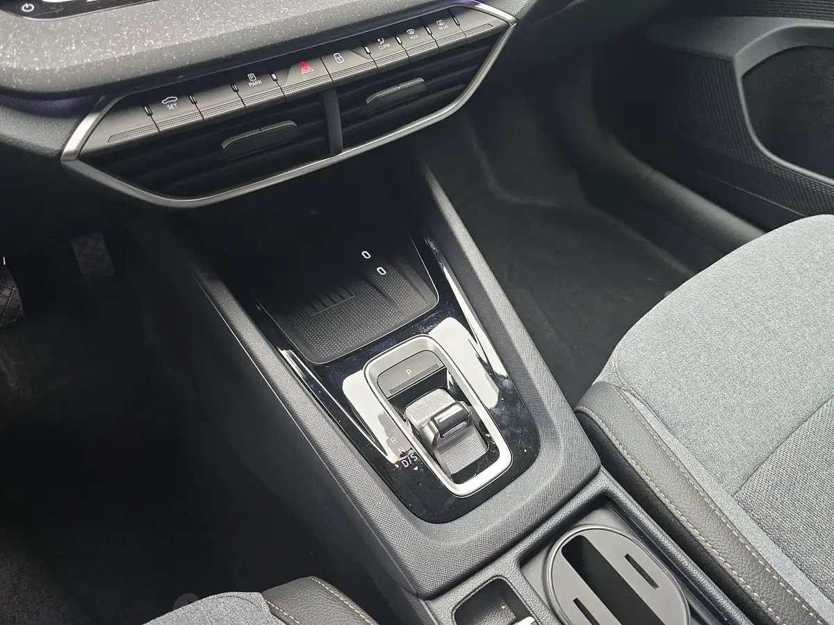 SKODA OCTAVIA COMBI 2.0 TDI DSG SELECTION NAVI LED ACC WINTER KAMERA A