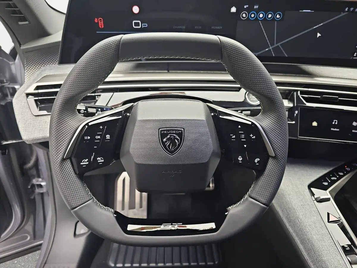 PEUGEOT 3008 1.2 HYBRID 145 E-DSC6 GT NAVI KLIMA LED AHK LM19