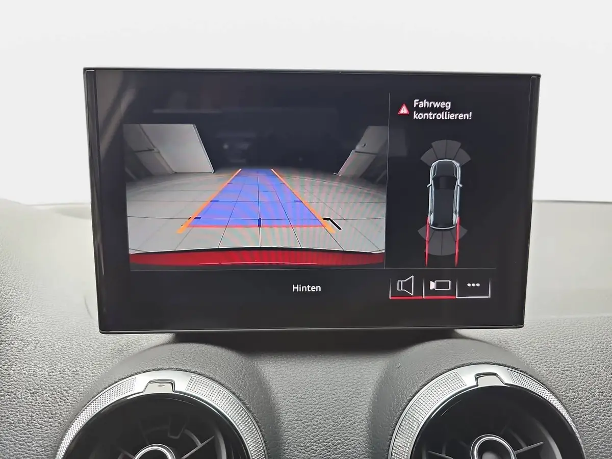 AUDI Q2 35 TFSI S-TRONIC S LINE NAVI LED ACC EL.HECKKL. WI