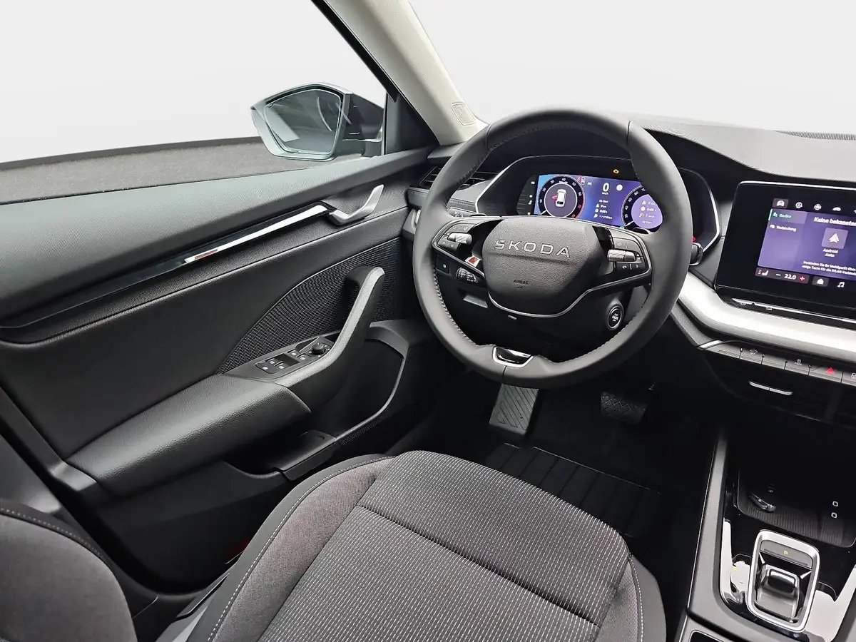 SKODA OCTAVIA COMBI 1.5 TSI DSG 130 JAHRE KLIMAAUTO LED SMARTLINK KAME