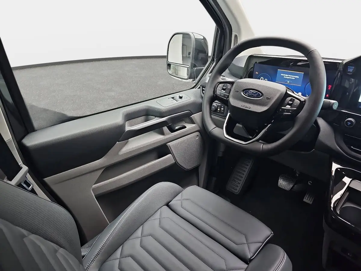 FORD TOURNEO CUSTOM 2.0 ECOBLUE AUTO. L1 TITANIUM X NAVI LED AHK