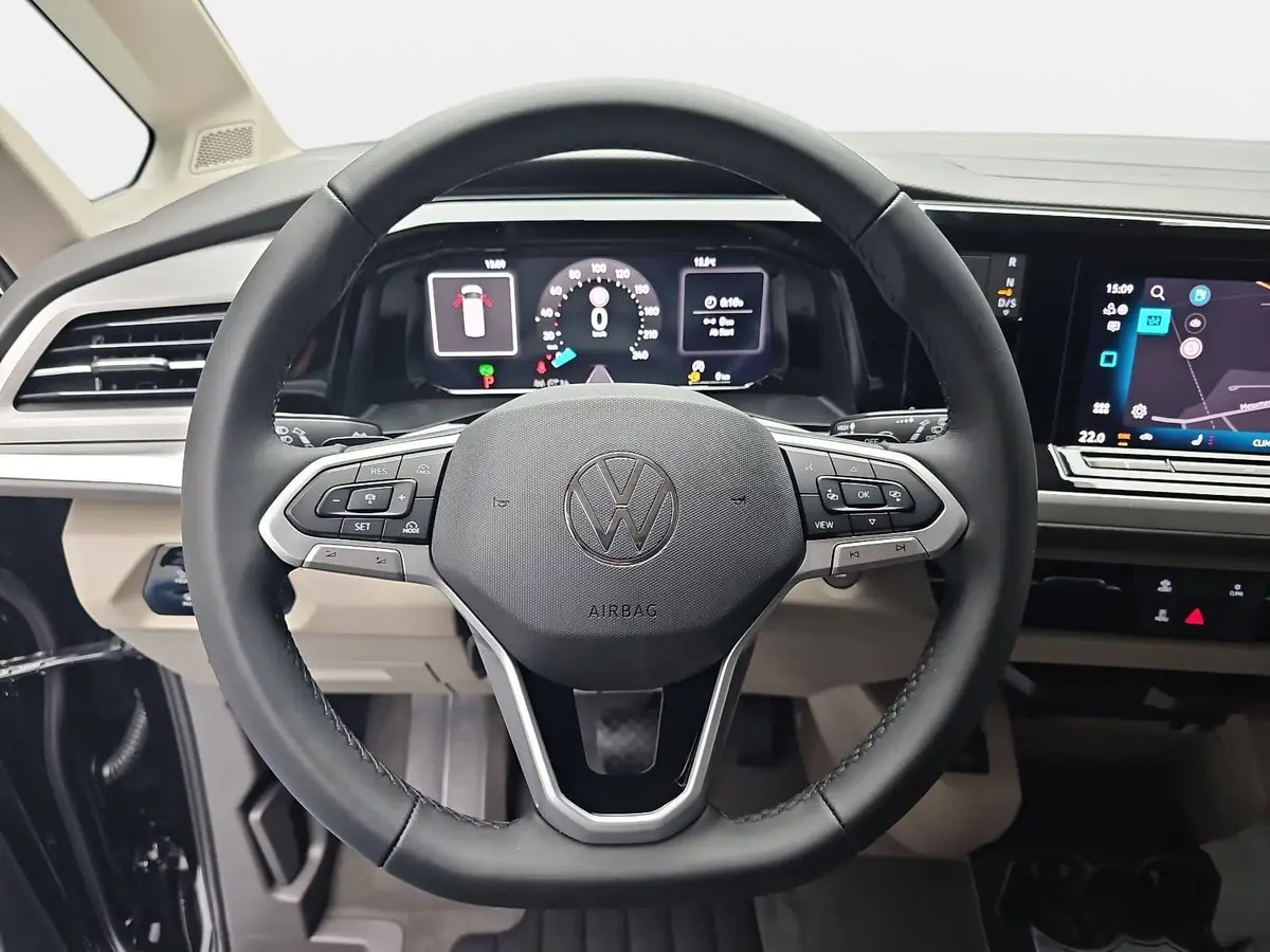 VW T7 MULTIVAN 2.0 TDI DSG LIFE P-ASSIST AHK