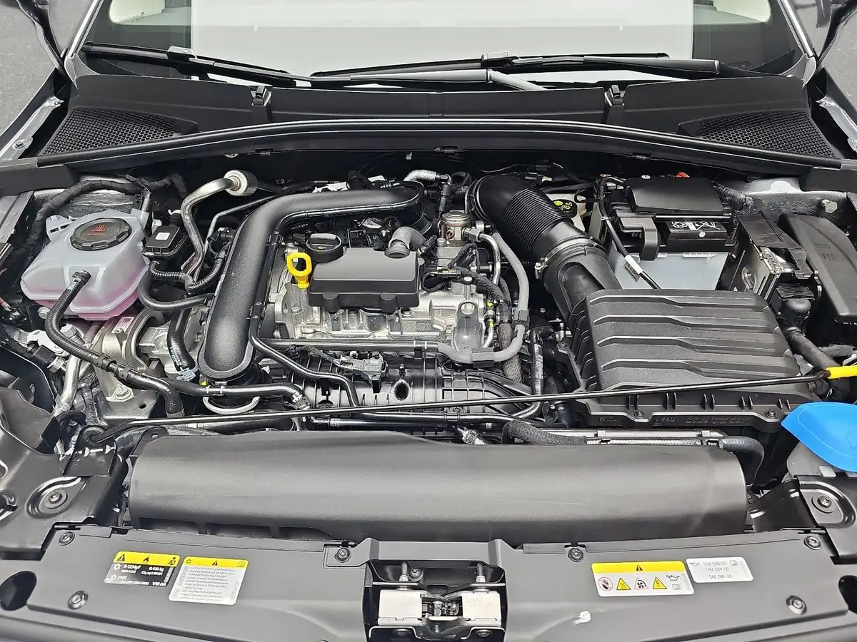 SKODA FABIA 1.0 TSI DSG 130 JAHRE PREMIUM LED KAMERA LM16