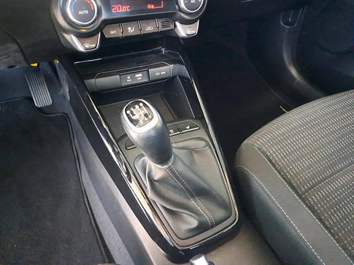 KIA STONIC 1.4 VISION WINTER TEMPO DAB KAMERA