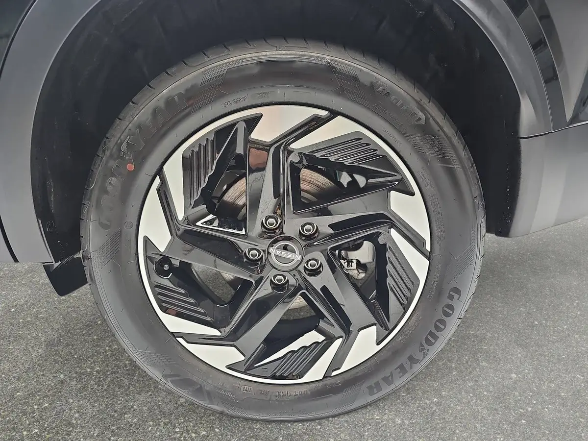 NISSAN QASHQAI 1.3 DIG-T MHEV AUTO. MJ27 N-CONNECTA WINTER EL-HECKKLAPPE PANO