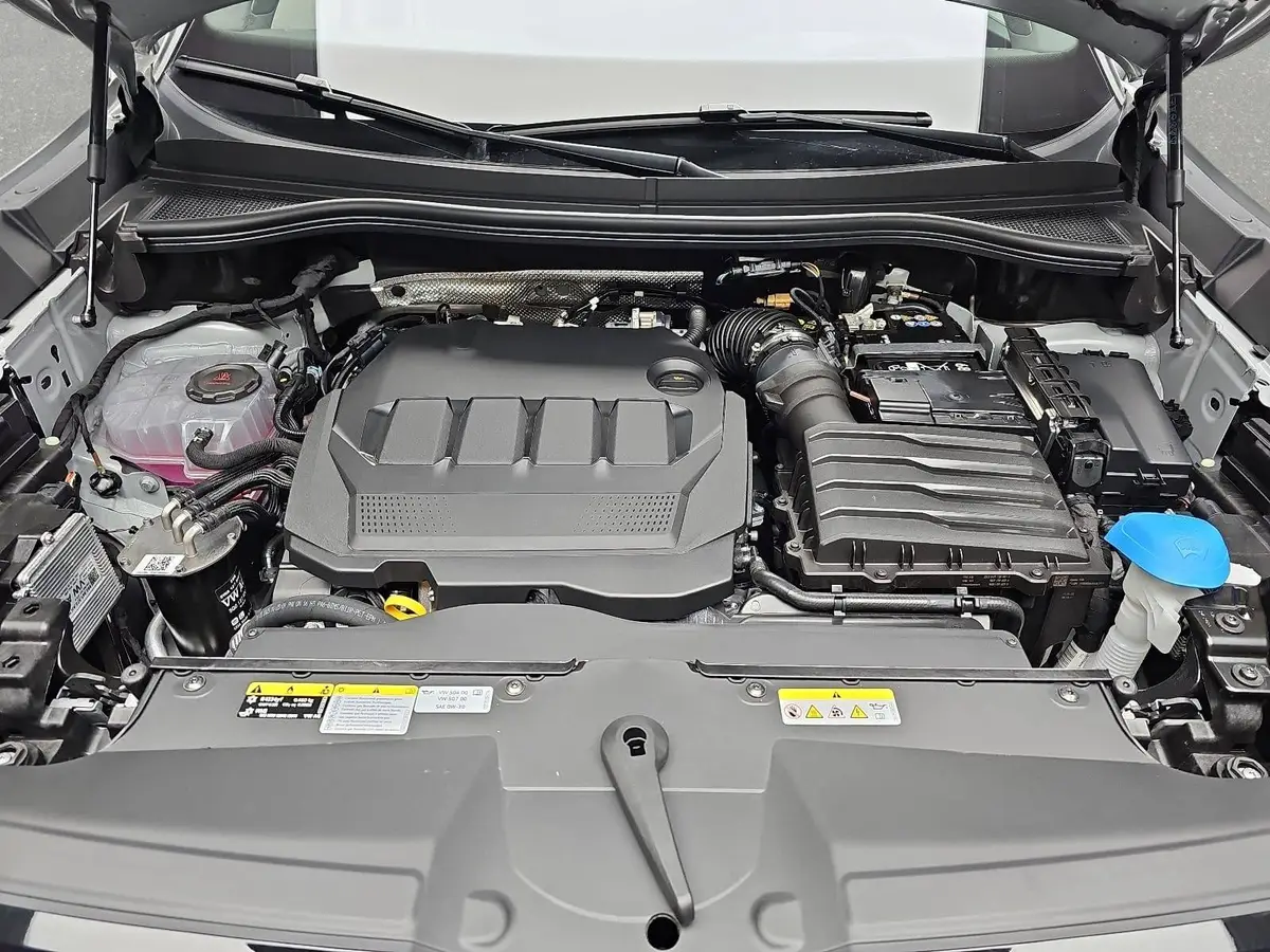 SKODA KODIAQ 2.0 TDI DSG SPORTLINE 4X4 NAVI LED ACC HUD 7-SITZE