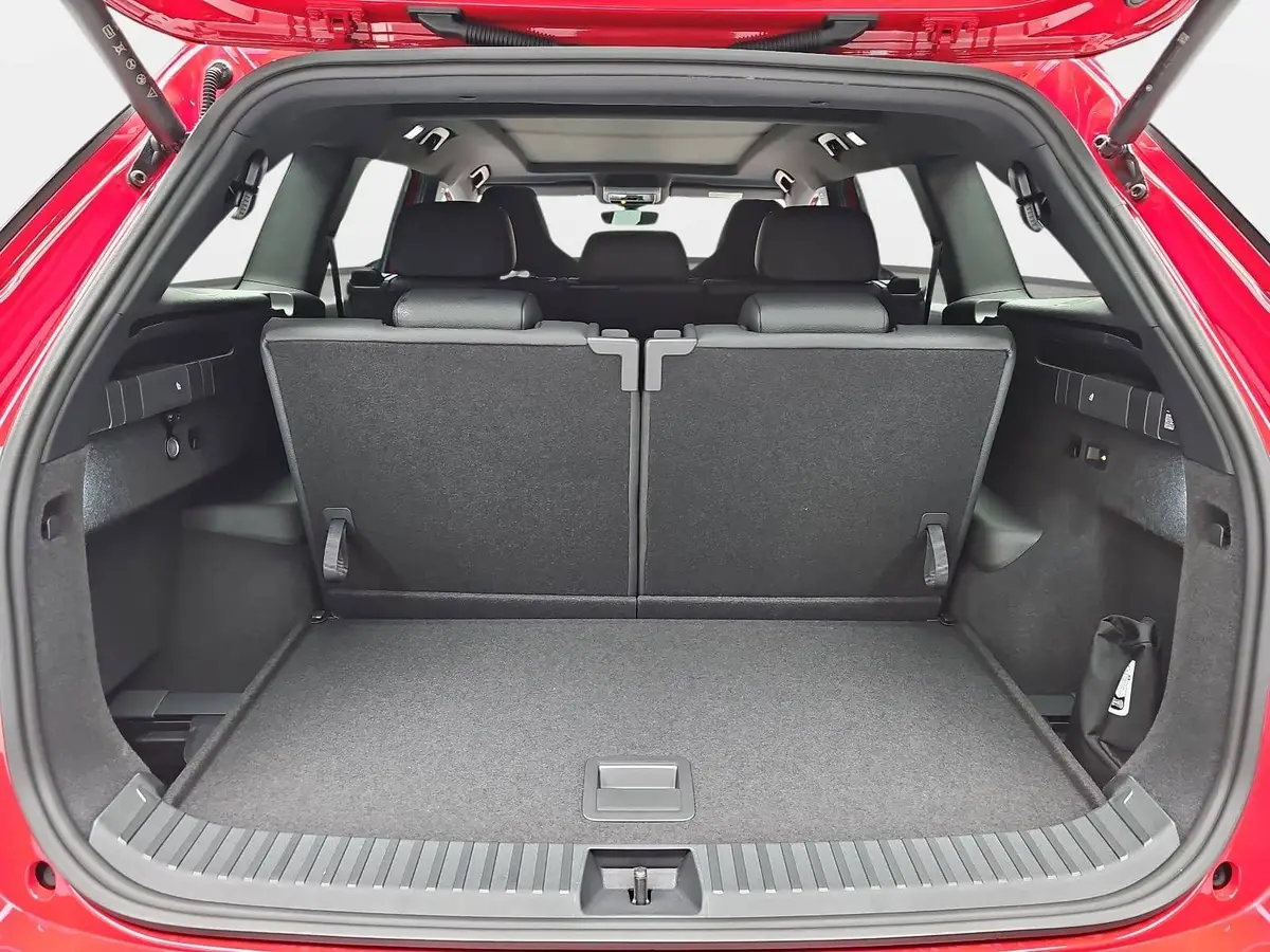 SKODA KODIAQ 2.0 TDI DSG SPORTLINE 4X4 NAVI LED ACC PANO 7S AHK