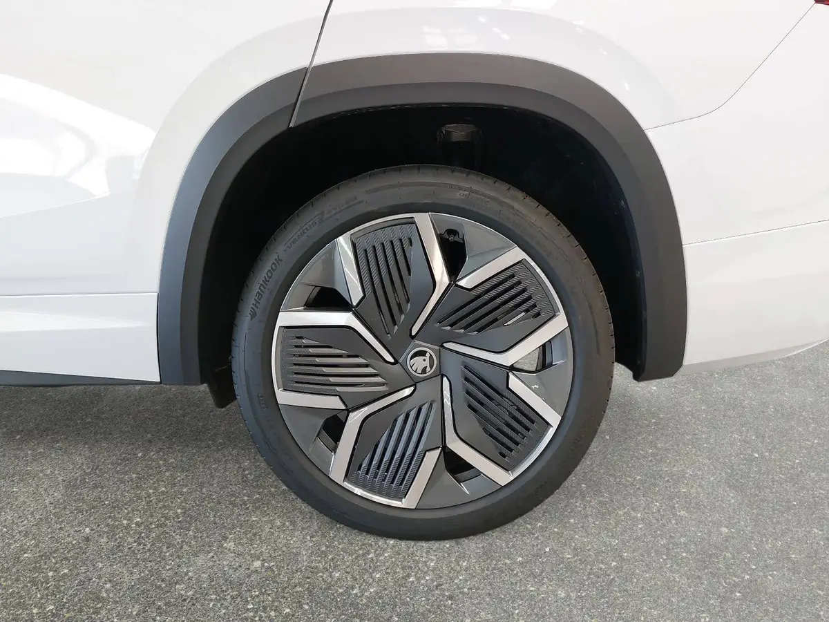 SKODA KODIAQ 1.5 TSI DSG SPORTLINE NAVI LED ACC PANO WINTER AHK