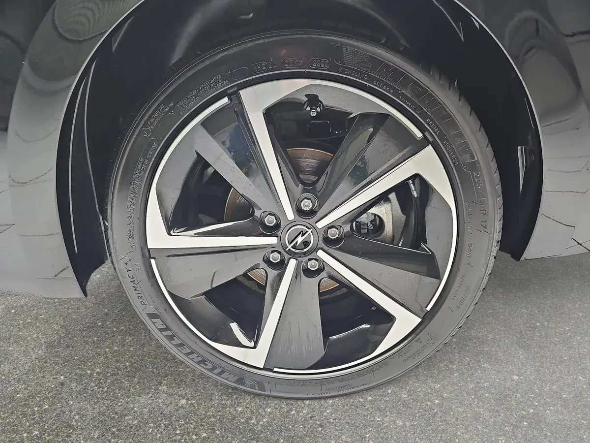 OPEL ASTRA 1.2 TURBO AUTO. SPORTS TOURER GS LED AGR WINTER KA