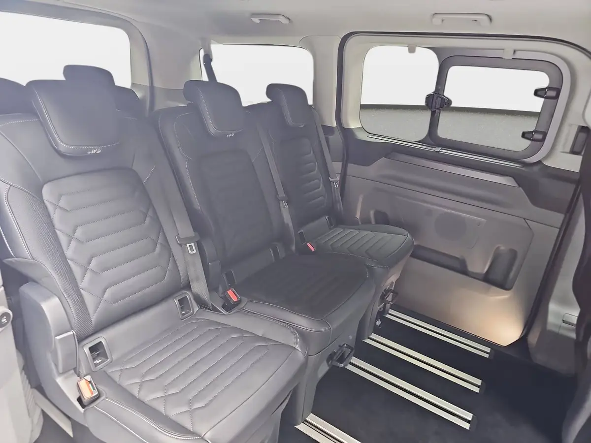 FORD TOURNEO CUSTOM 2.0 ECOBLUE AUTO. L1 TITANIUM X NAVI LED AHK