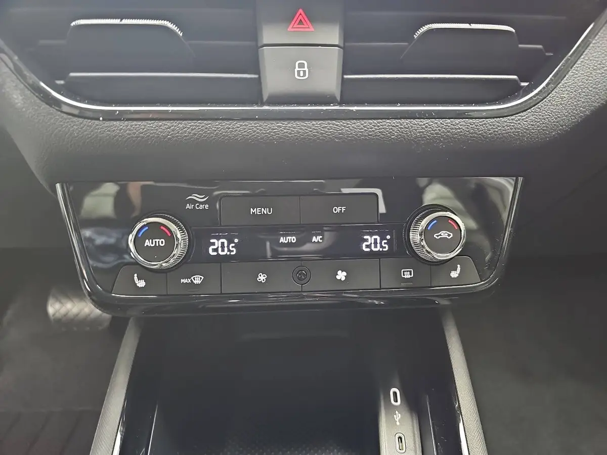 SKODA KAMIQ 1.0 TSI DSG 130 JAHRE LED KAMERA LM