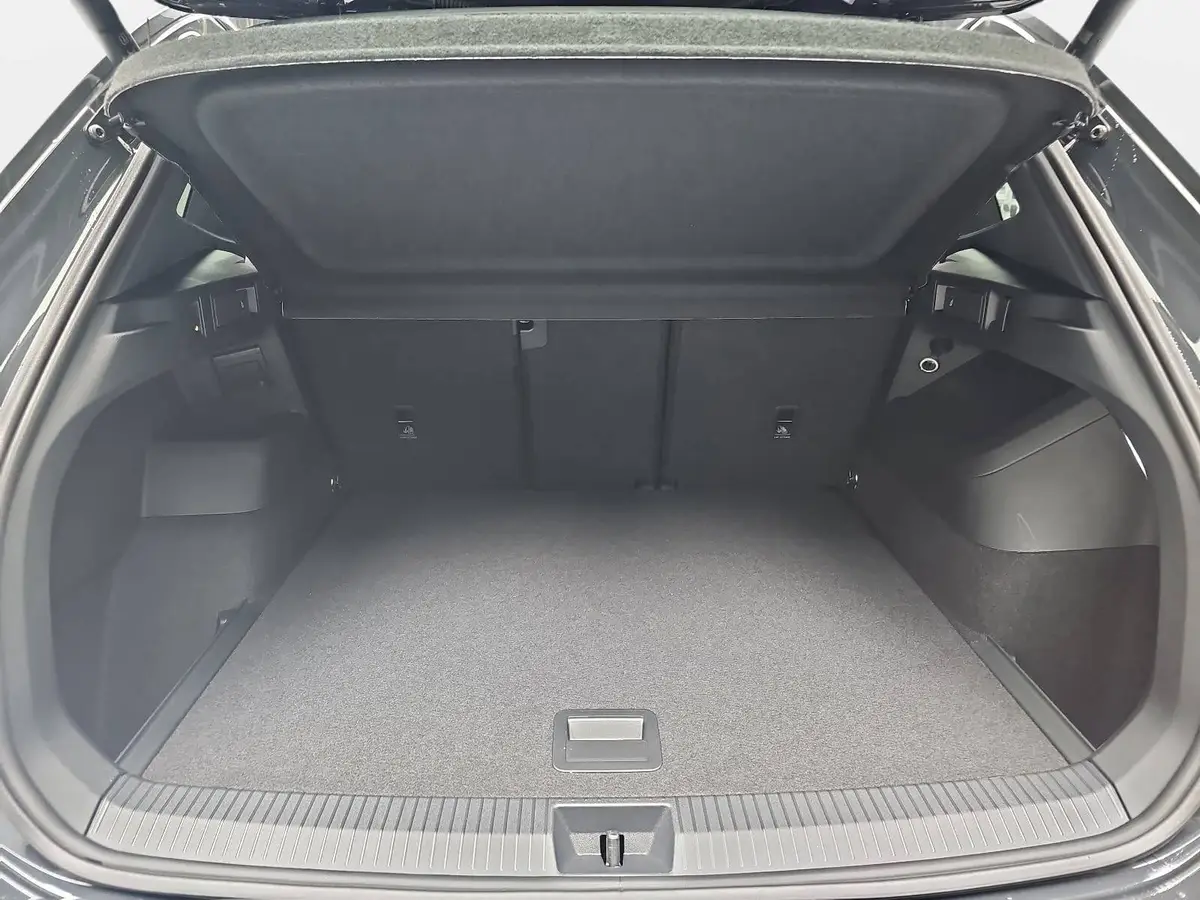 VW TIGUAN 2.0 TDI DSG R-LINE NAVI LED PANO