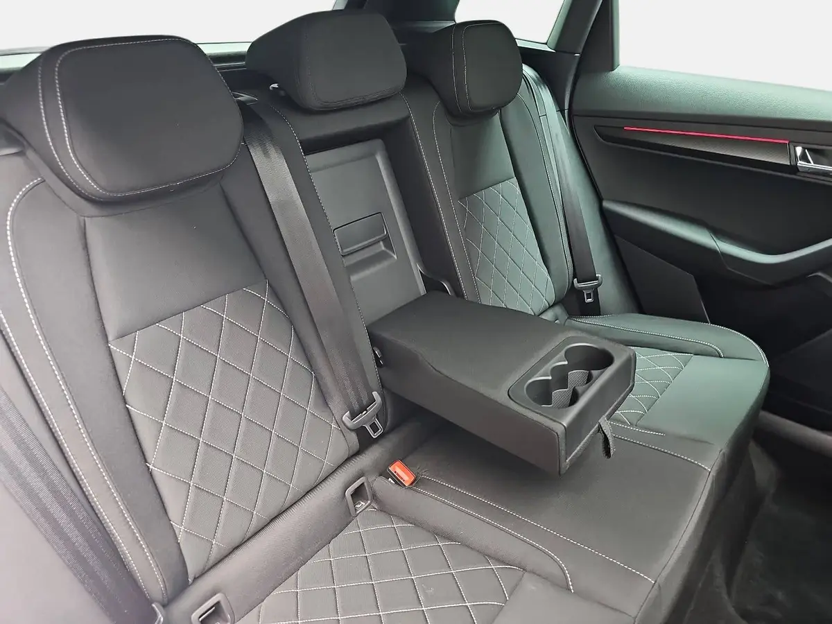 SKODA KAROQ 2.0 TSI DSG SPORTLINE 4X4 NAVI LED