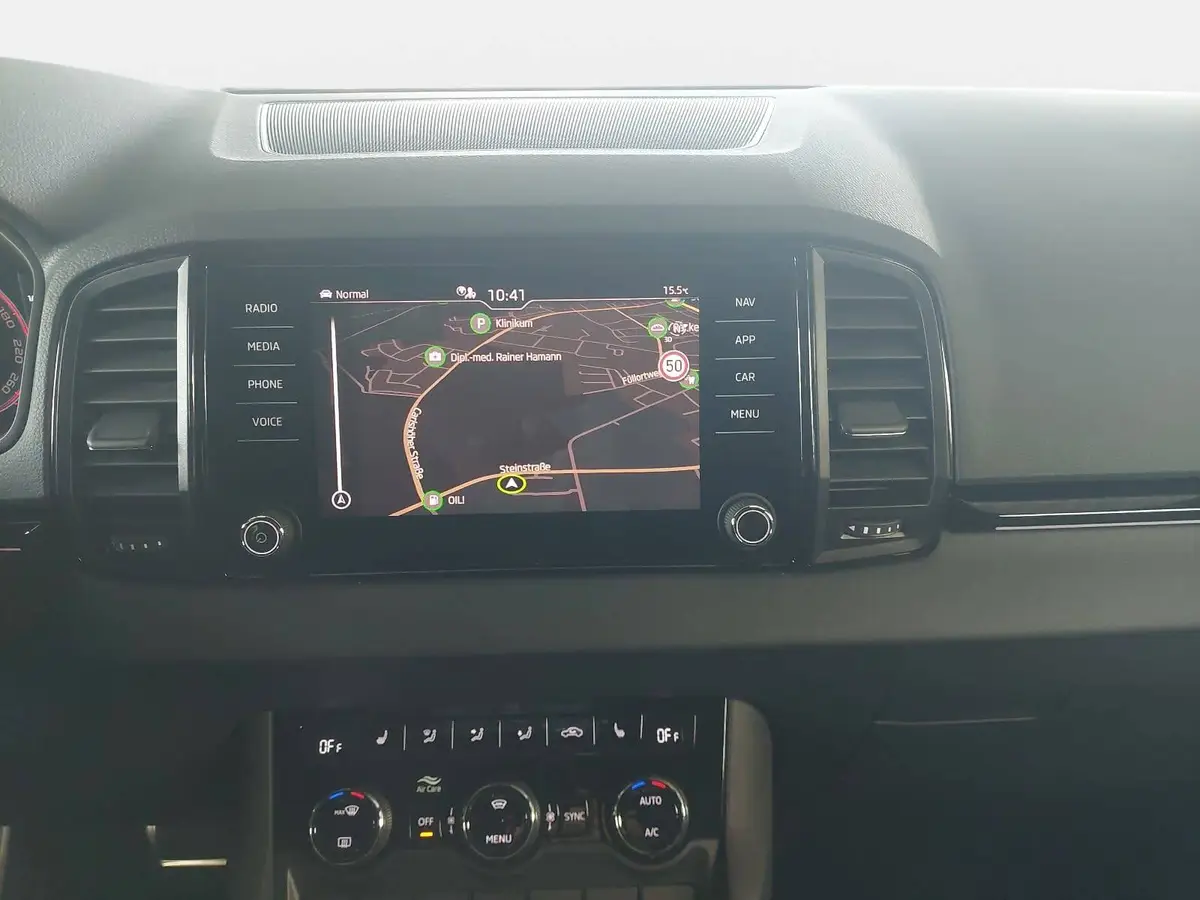 SKODA KAROQ 1.5 TSI DSG SPORTLINE NAVI LED-MATRIX PANO CANTON