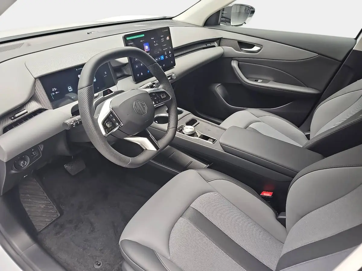 MG S5 EV 64 KWH MY25 LUXURY