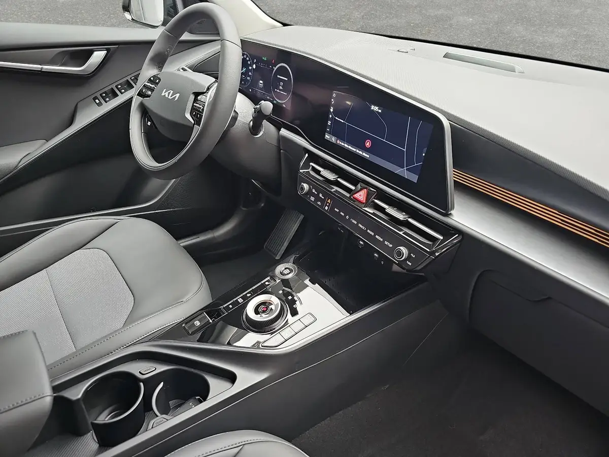 KIA NIRO 1.6 GDI PLUG-IN-HYBRID DCT VISION KOMFORT STYLE