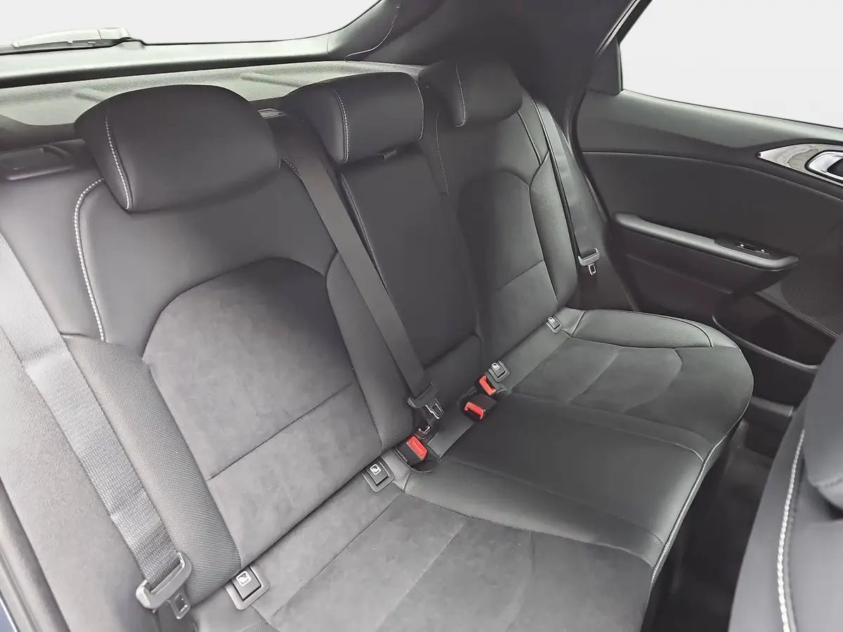 KIA XCEED 1.6 T-GDI 150 DCT GT-LINE MJ26 LEDER GLASDACH