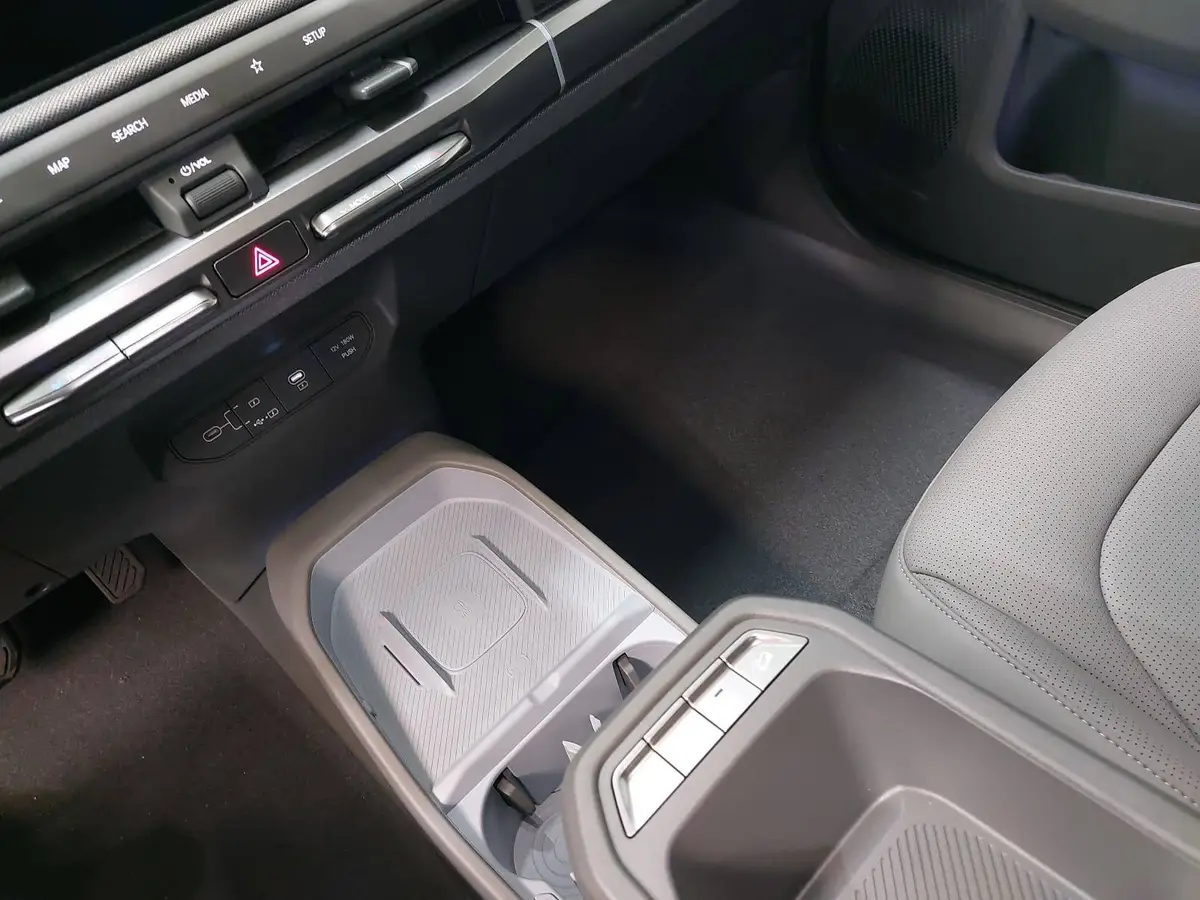 KIA EV3 58.3 KWH EARTH MJ26 WINTER-CONNECT BUSINESS UPGRADE DRIVEWISE-PARK