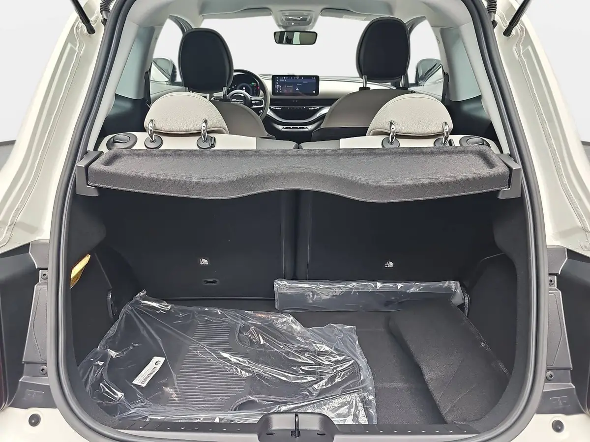 FIAT 500 ELEKTRO 42 KWH LA PRIMA MJ26