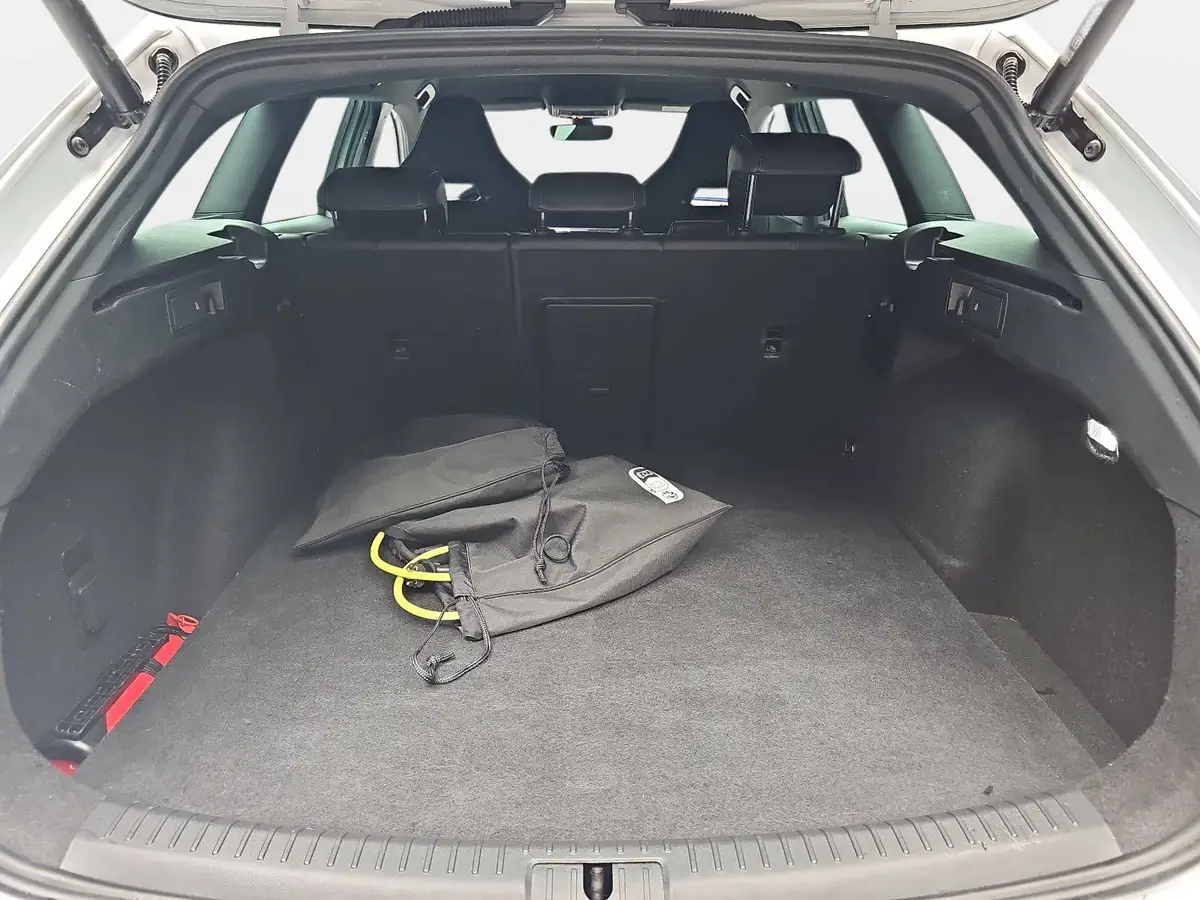 CUPRA LEON ST 1.4 E-HYBRID DSG LED DCC KAMERA