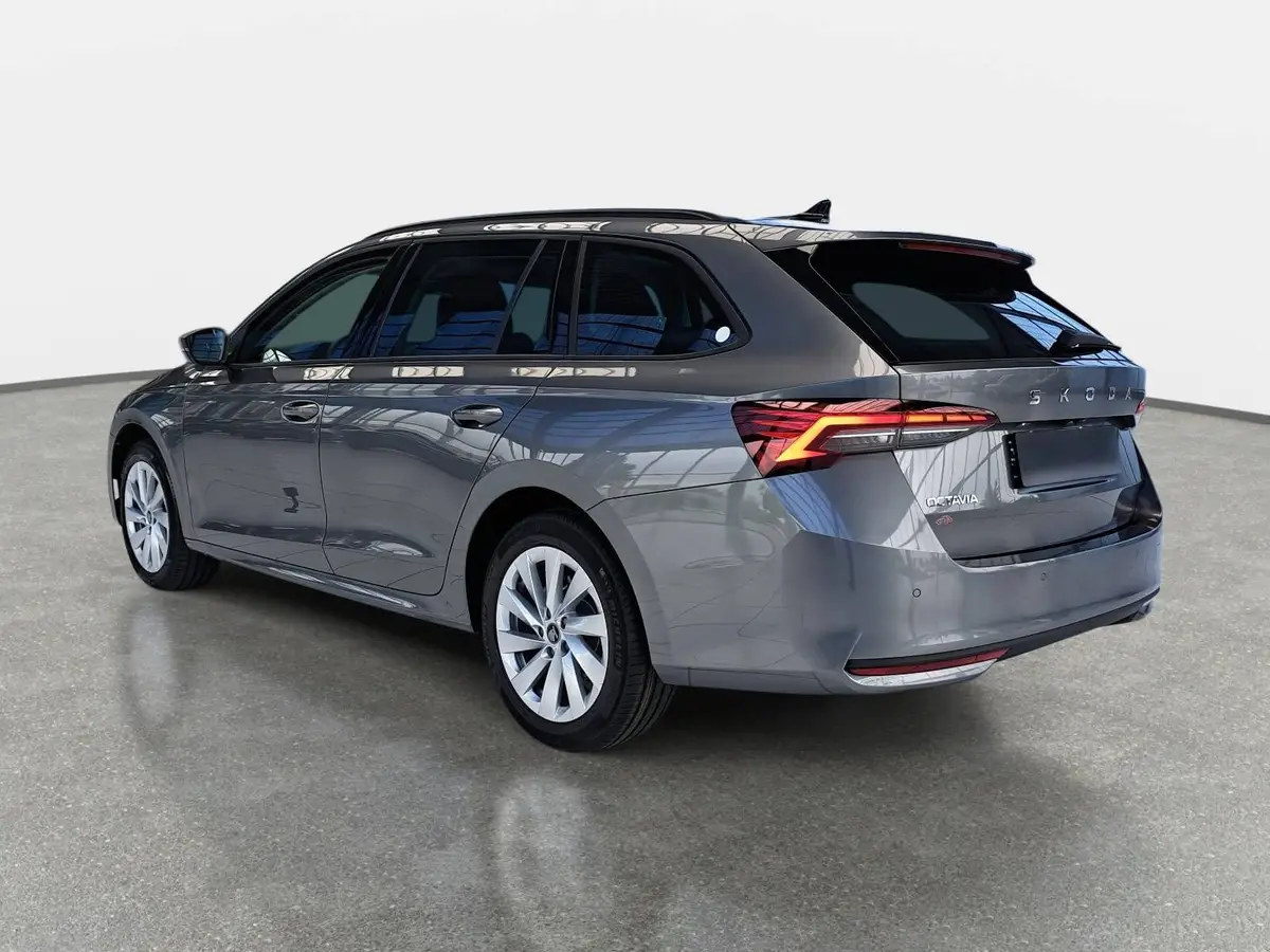 SKODA OCTAVIA COMBI 2.0 TDI DSG SELECTION AHK LM