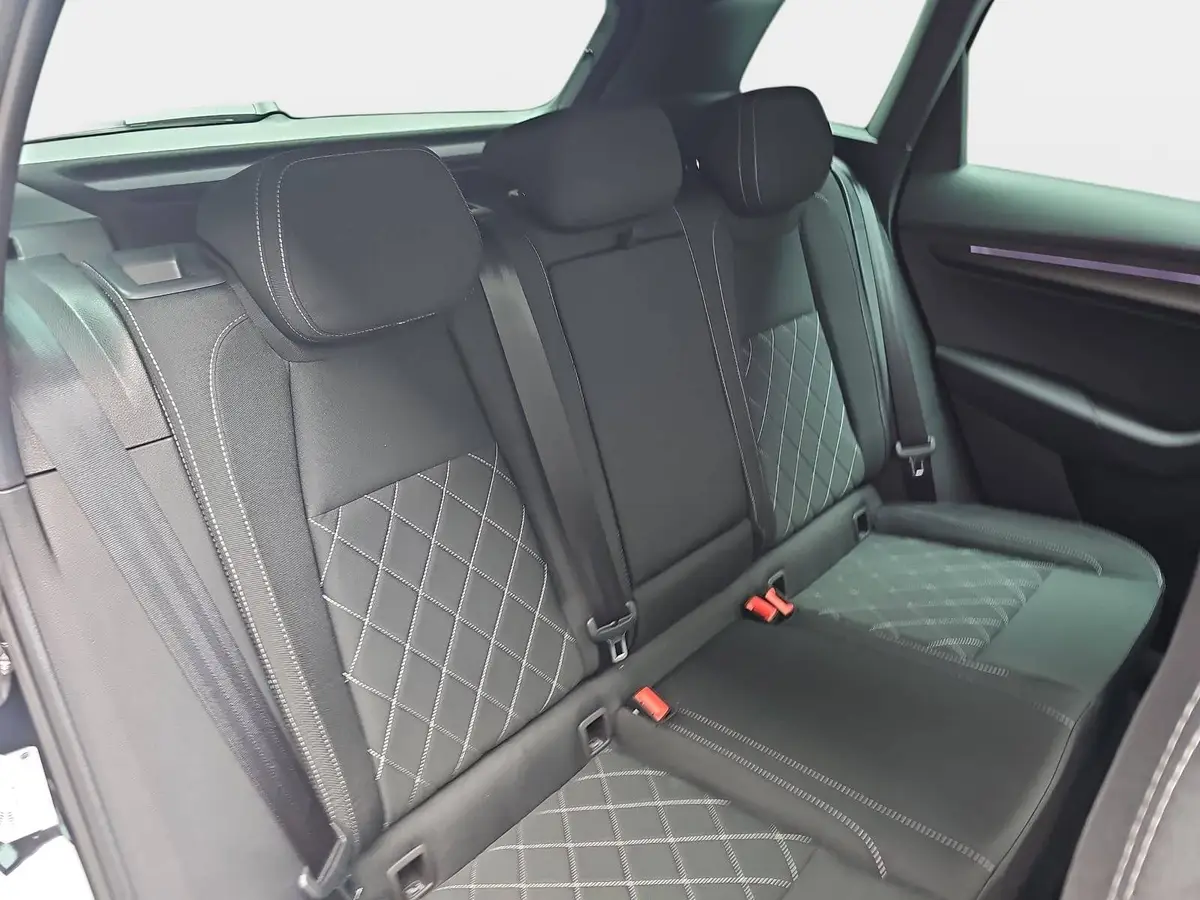 SKODA KAROQ 2.0 TSI DSG SPORTLINE 4X4 AHK PANO