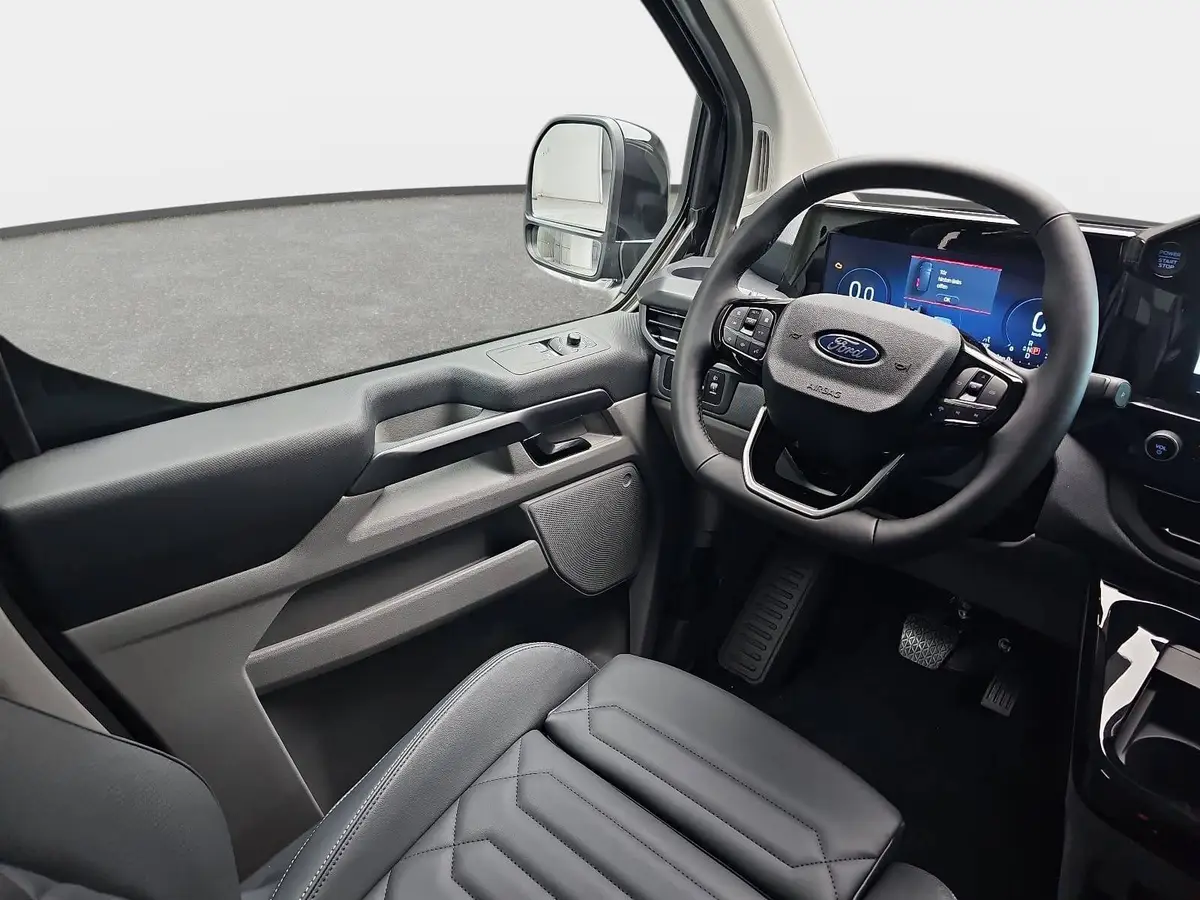 FORD TOURNEO CUSTOM 2.0 ECOBLUE AUTO. L1 TITANIUM X NAVI LED AHK