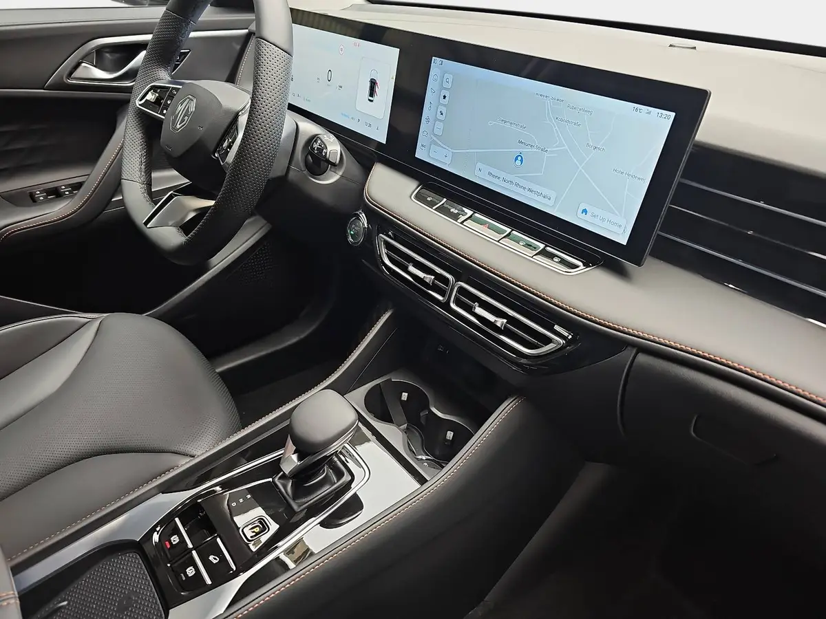 MG HS 1.5 PLUG-IN-HYBRID LUXURY LEDER 360-GRAD-KAMERA 19-ZOLL-LM