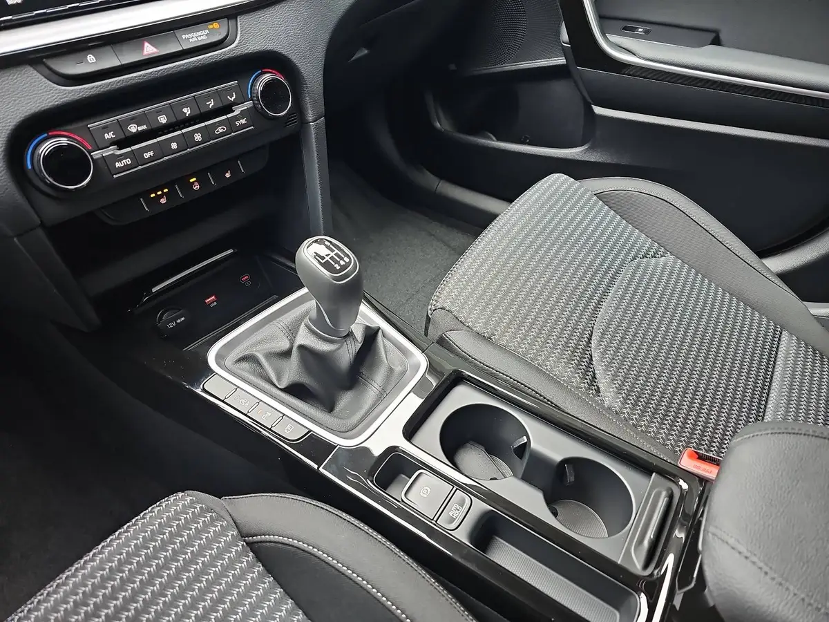 KIA CEED 1.5 T-GDI ULTIMATE EDITION STYLE SOUND