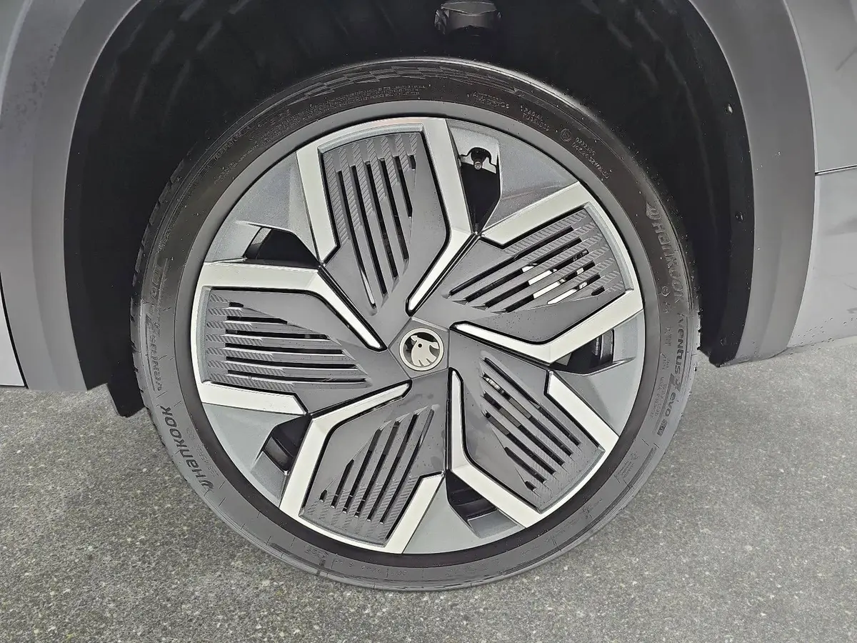 SKODA KODIAQ 1.5 DSG SPORTLINE NAVI LED ACC WINTER KAMERA AHK L