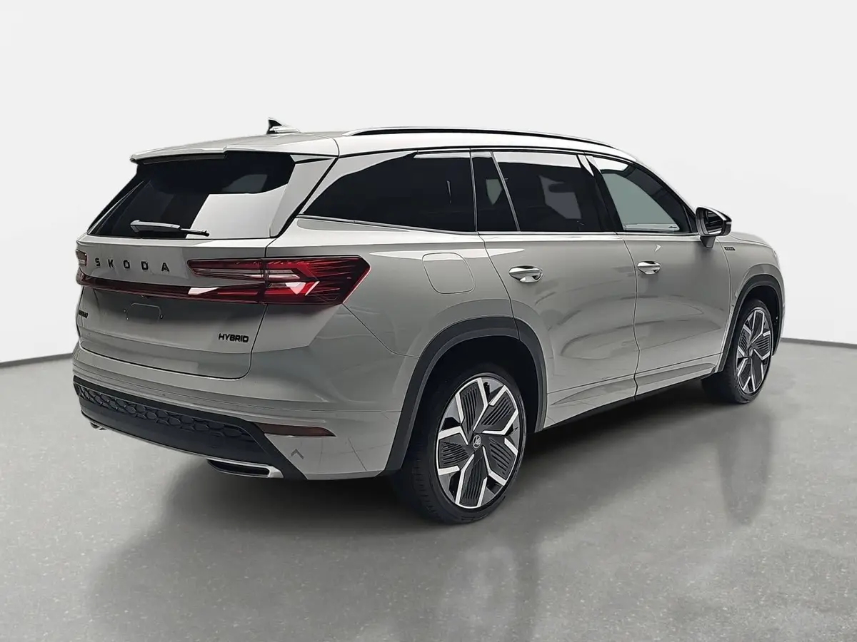 SKODA KODIAQ 1.5 TSI DSG SPORTLINE NAVI LED ACC PANO WINTER AHK