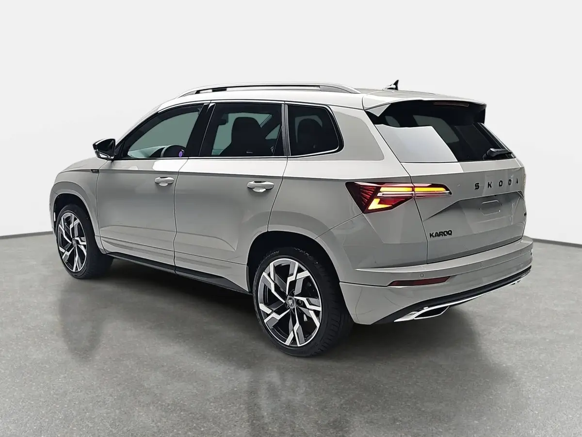 SKODA KAROQ 2.0 TSI DSG SPORTLINE 4X4 AHK PANO