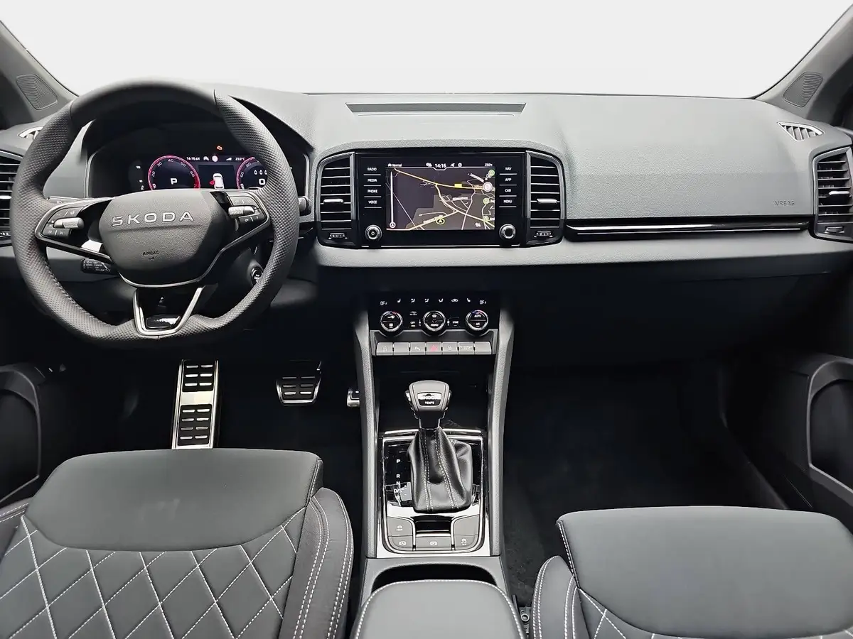 SKODA KAROQ 2.0 TSI DSG SPORTLINE 4X4 AHK PANO