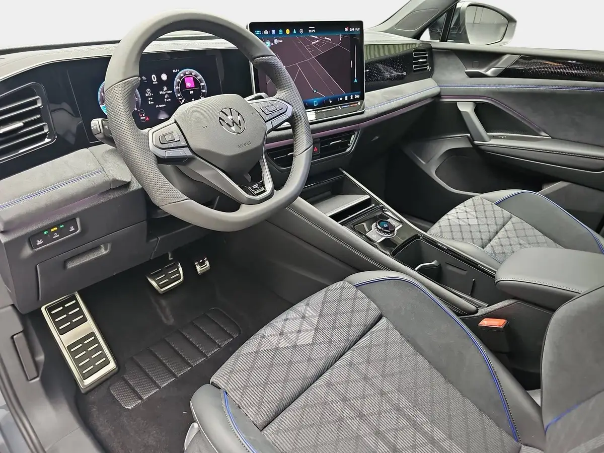 VW TIGUAN 1.5 ETSI DSG R-LINE NAVI LED PANO