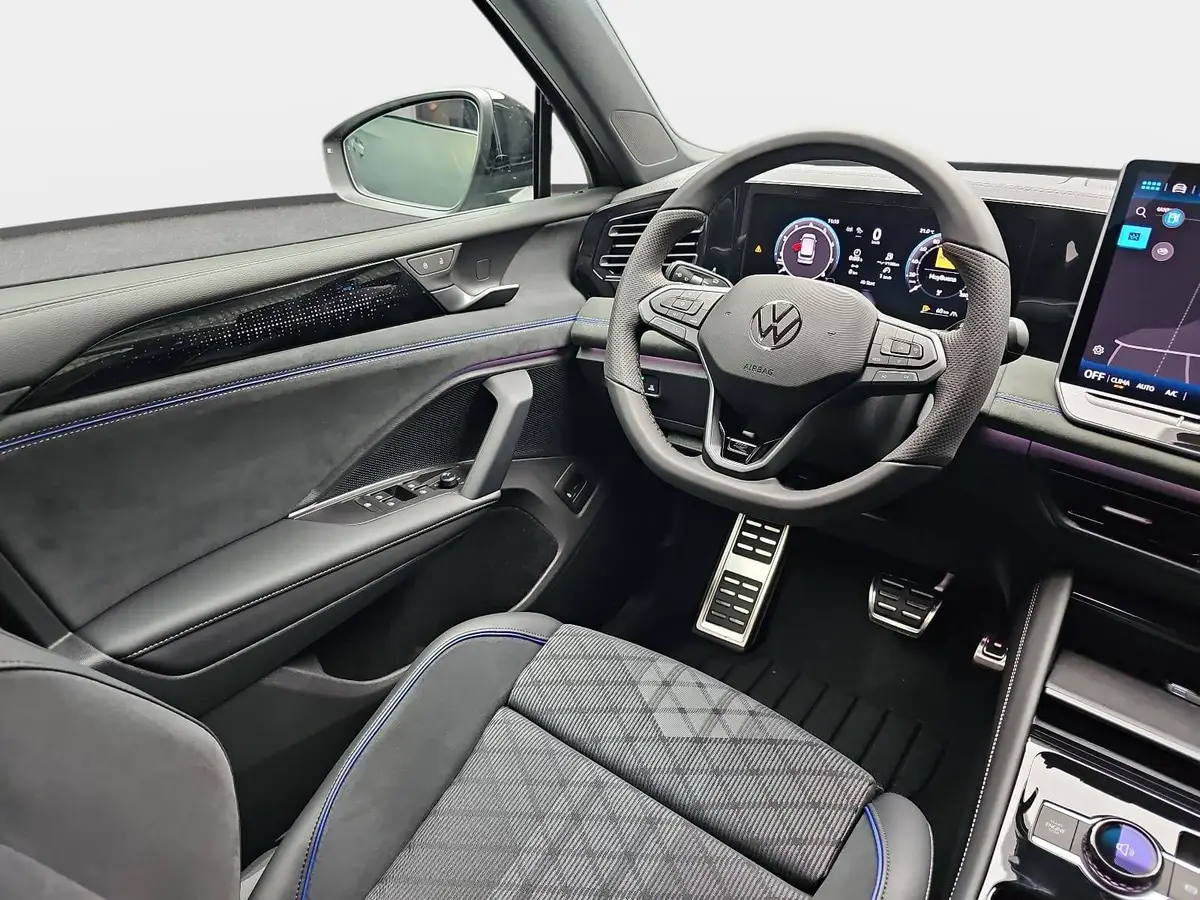 VW TIGUAN 1.5 ETSI DSG R-LINE NAVI LED PANO