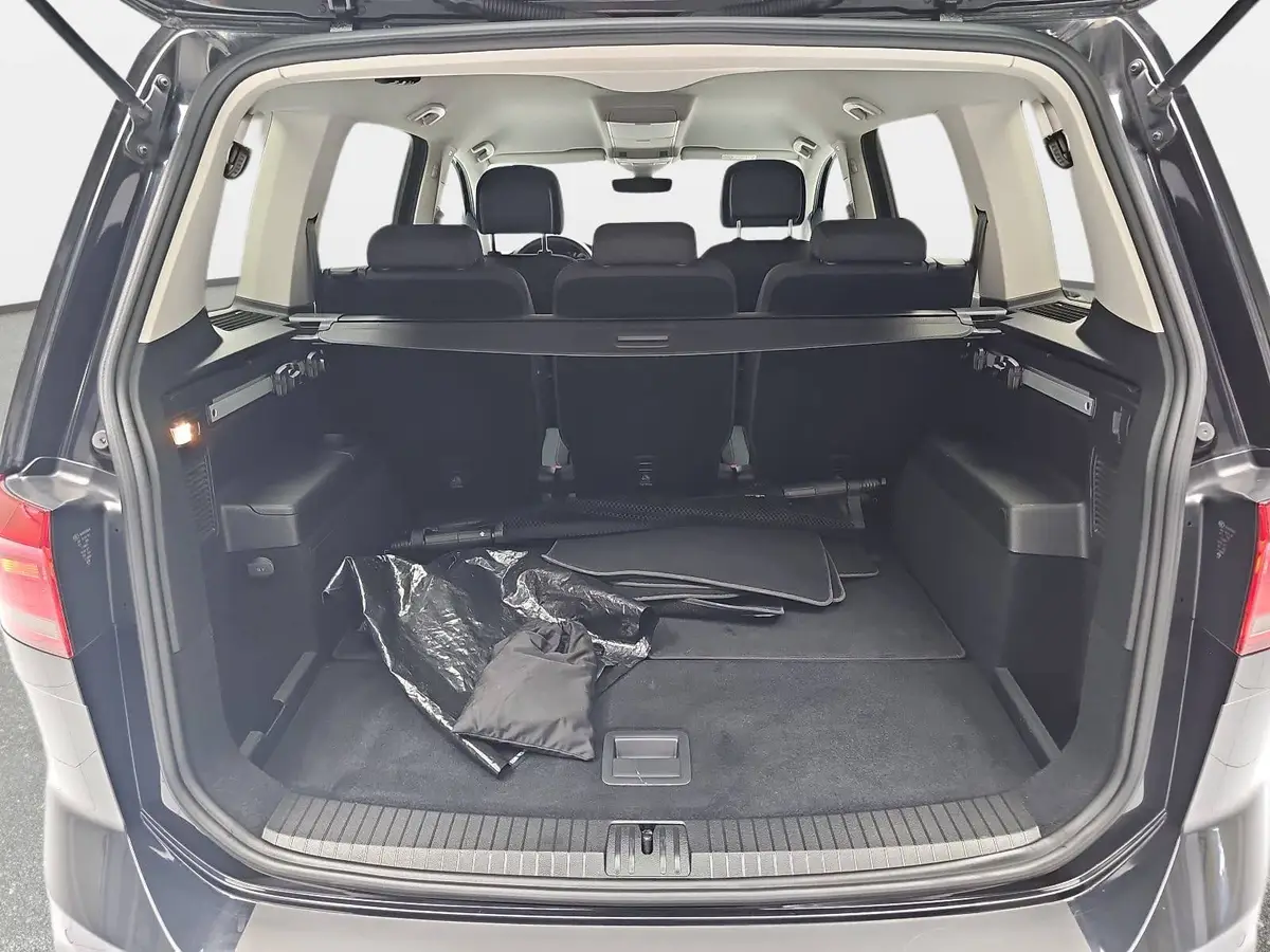 VW TOURAN 1.0 TSI IQ.DRIVE NAVI 7-SITZE LM16