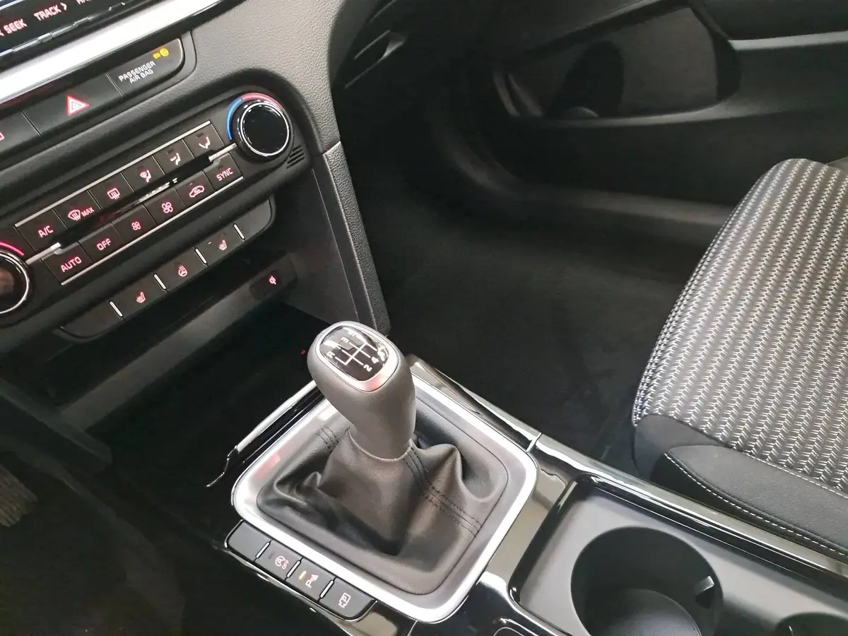 KIA CEED 1.5 T-GDI SPIRIT TECHNOLOGIE