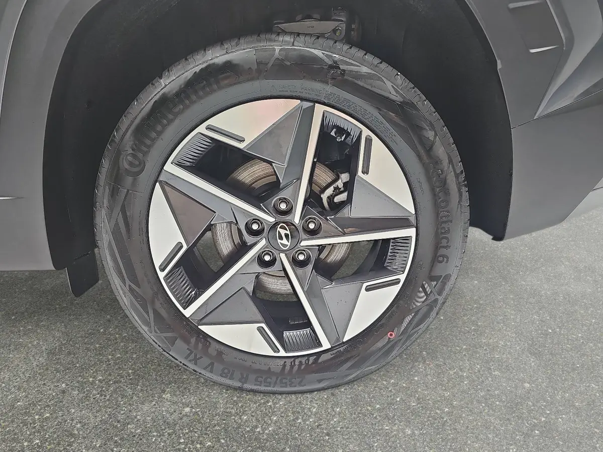 HYUNDAI TUCSON 1.6 T-GDI DCT7 4WD NAVI LED KRELL KLIMAAUTO 4XSITZ