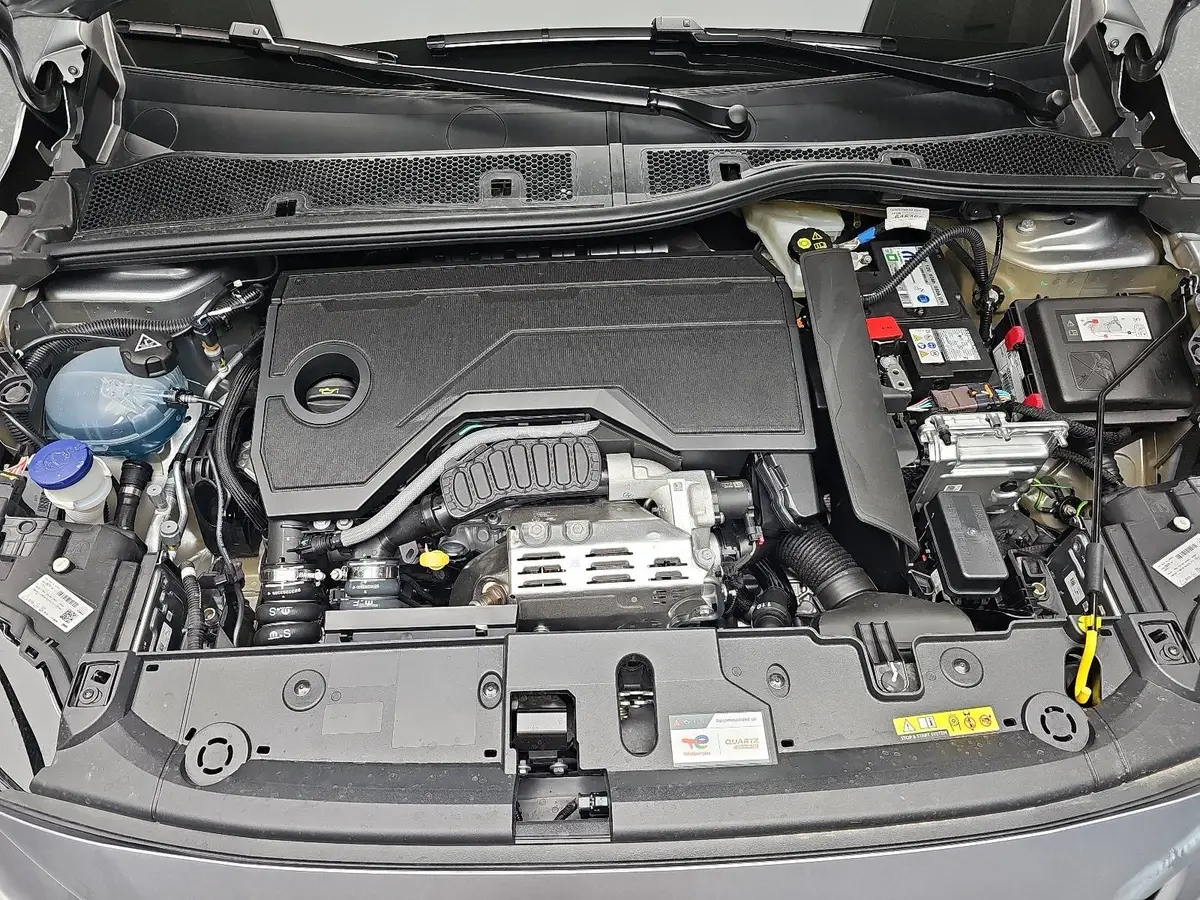 PEUGEOT 208 1.2 HYBRID 110 E-DSC6 GT KLIMA LED MIRROR-SCREEN K