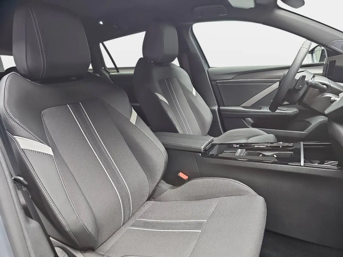 OPEL ASTRA 1.2 TURBO AUTO. SPORTS TOURER GS LED AGR WINTER KA