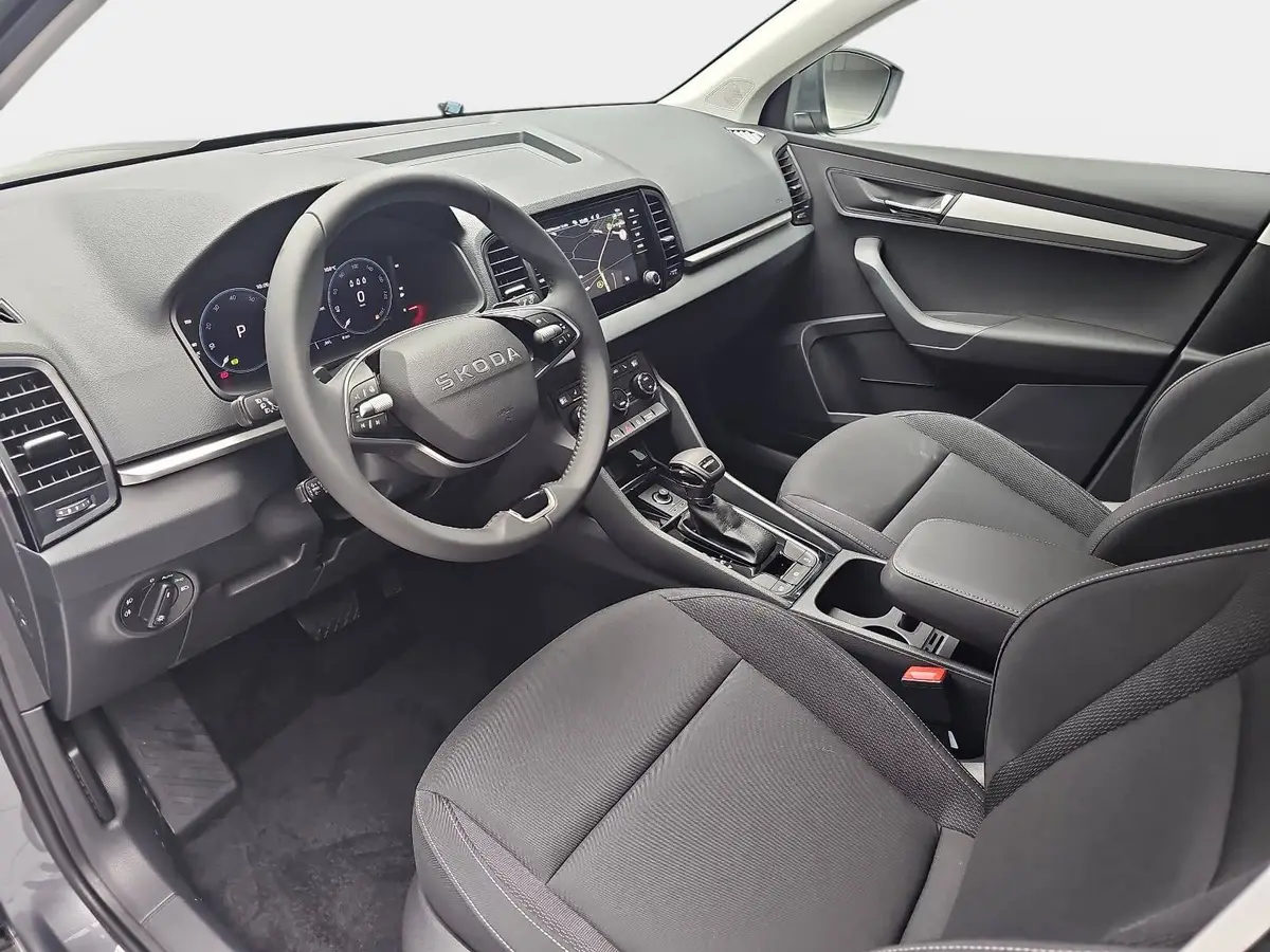 SKODA KAROQ 1.5 TSI DSG SELECTION LED ACC AHK