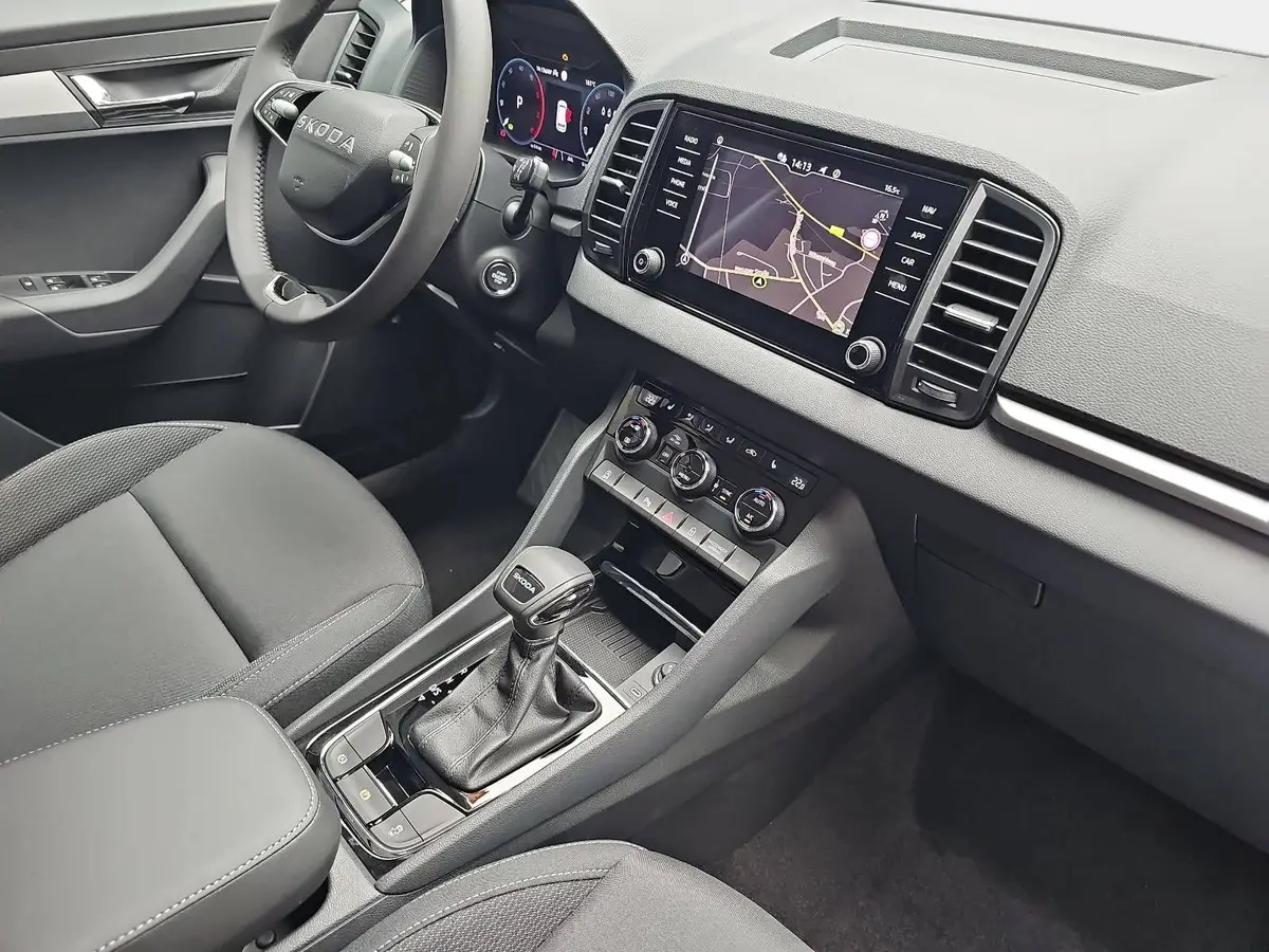 SKODA KAROQ 2.0 TDI DSG DRIVE NAVI LED AHK LM