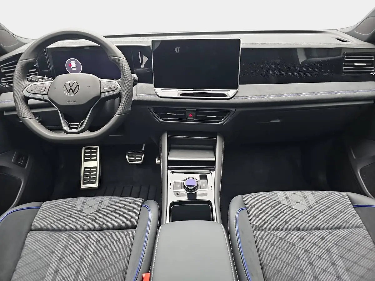 VW TIGUAN 2.0 TDI DSG R-LINE NAVI LED PANO