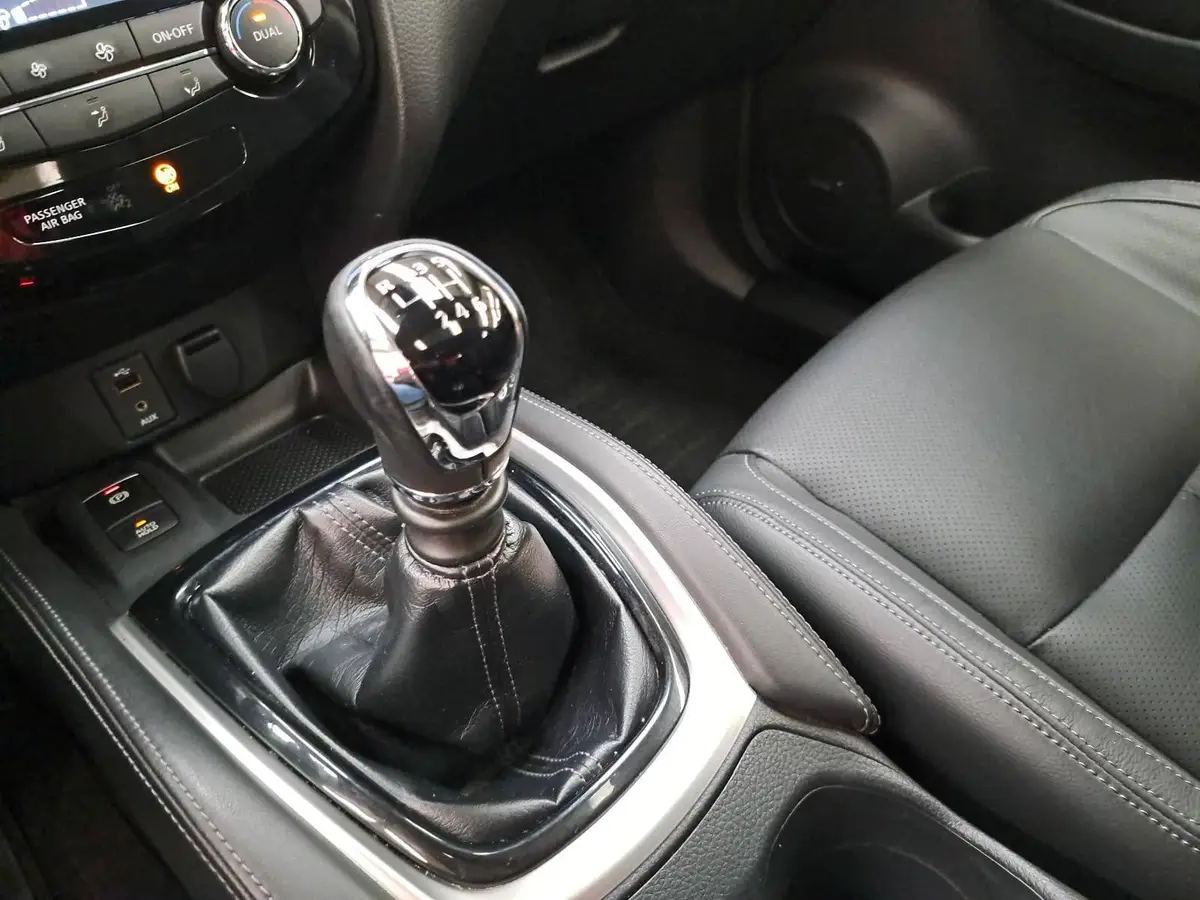 NISSAN X-TRAIL 1.7 DCI AHK TEKNA 4X4 STANDHEIZUNG